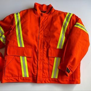 Cotton insulated safety jacket NWOT